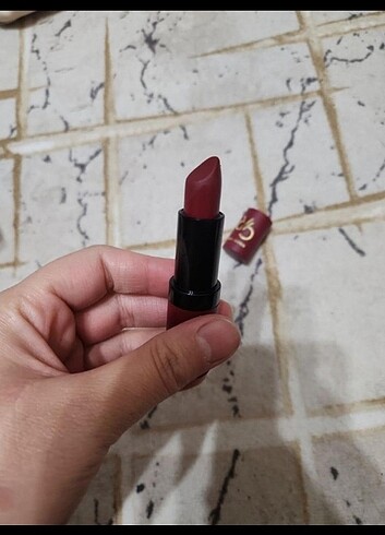  Beden Golden Rose Velvet Matte Ruj 20 Numara 