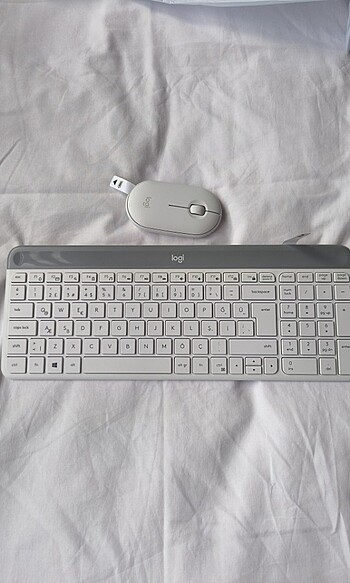 Logitech MK470 klavye mouse set