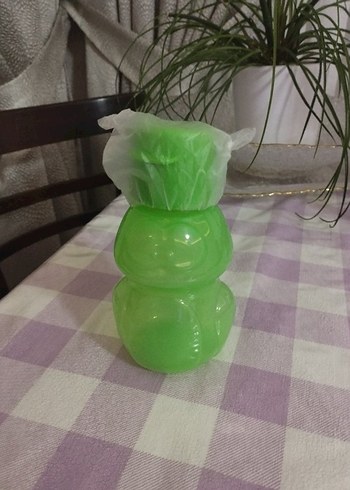 Tupperware figürlü şişe