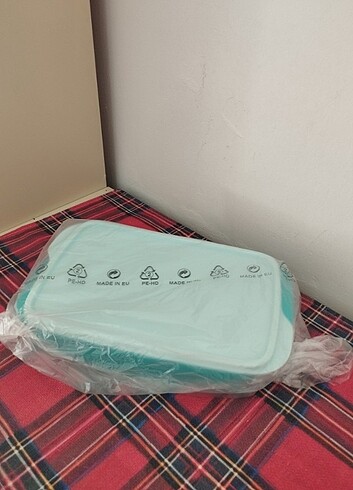 Tupperware Tupperware