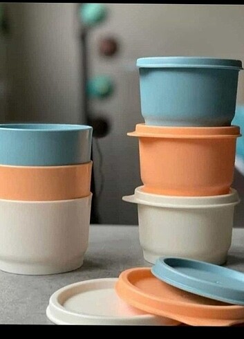 Tupperware 