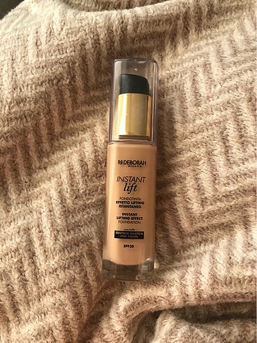 Deborah Milano Instant Lift Fondöten