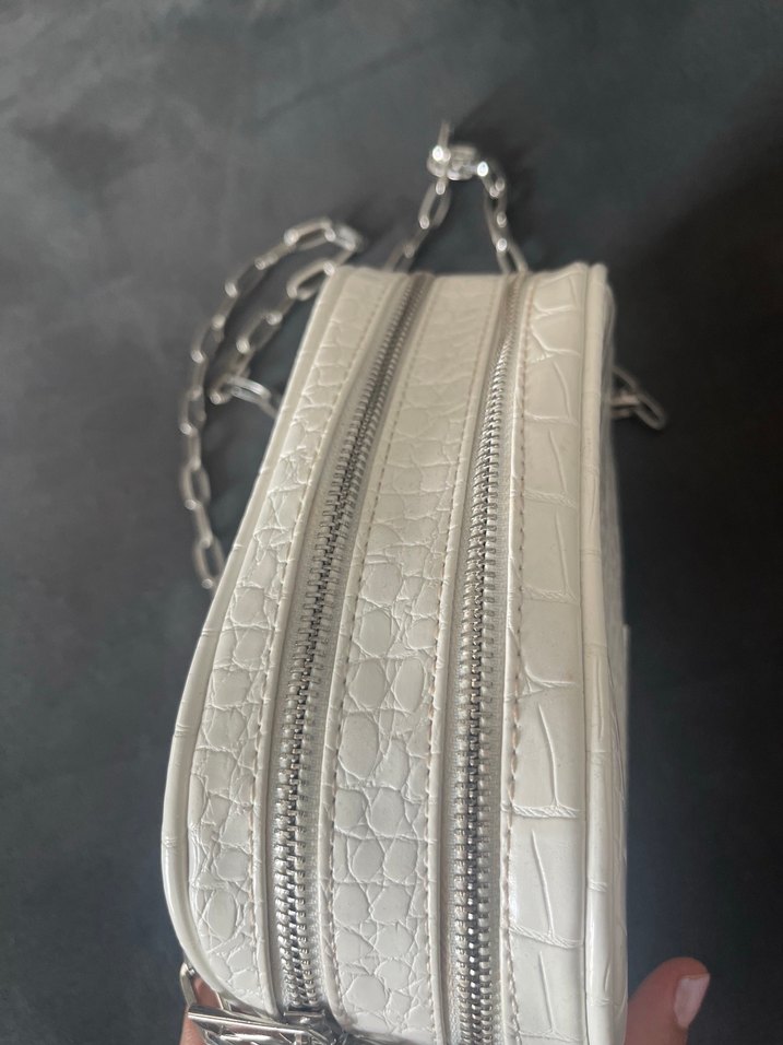 Beyaz Yılan Derisi Desenli Zincirli Kadın Çanta - Görsel 3