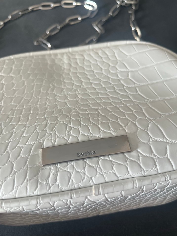 Beyaz Yılan Derisi Desenli Zincirli Kadın Çanta - Görsel 2