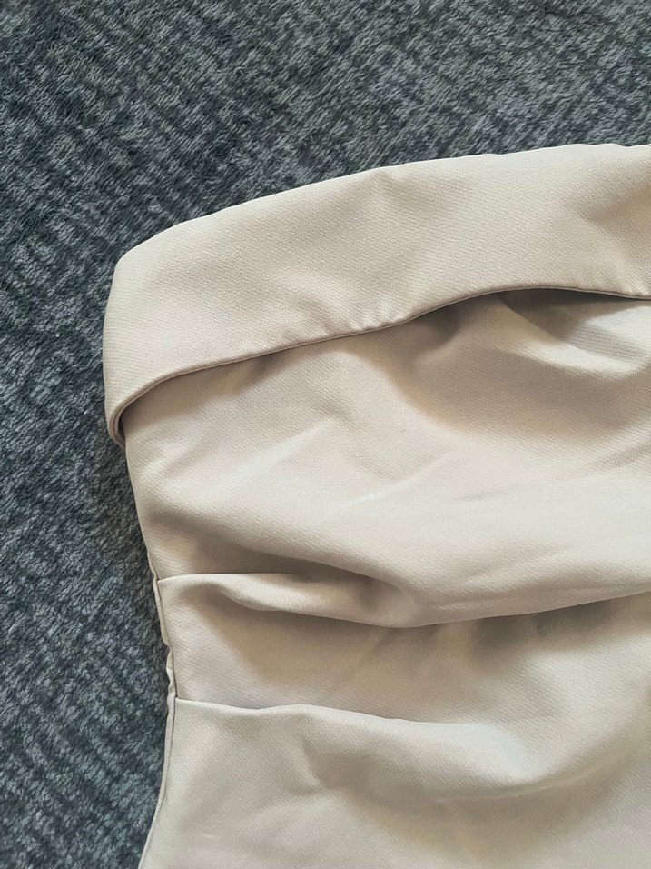 Bej Düz Kesim straplez buluz - Görsel 2