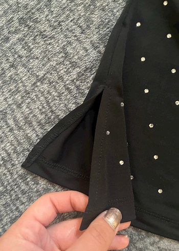 Pul Detaylı Siyah Kadın Fular - Görsel 3