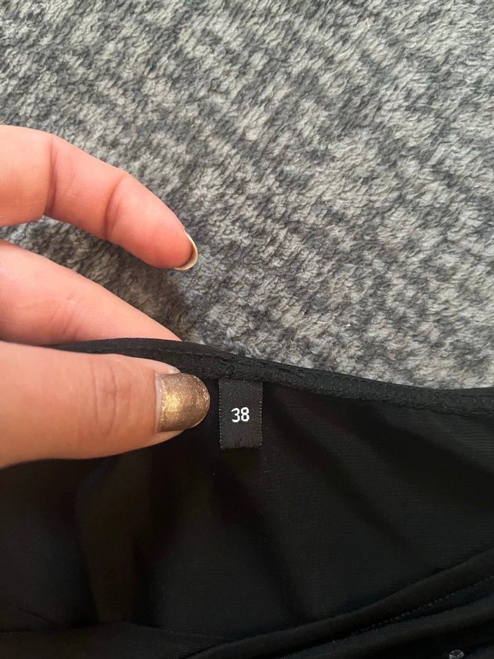 Pul Detaylı Siyah Kadın Fular - Görsel 4