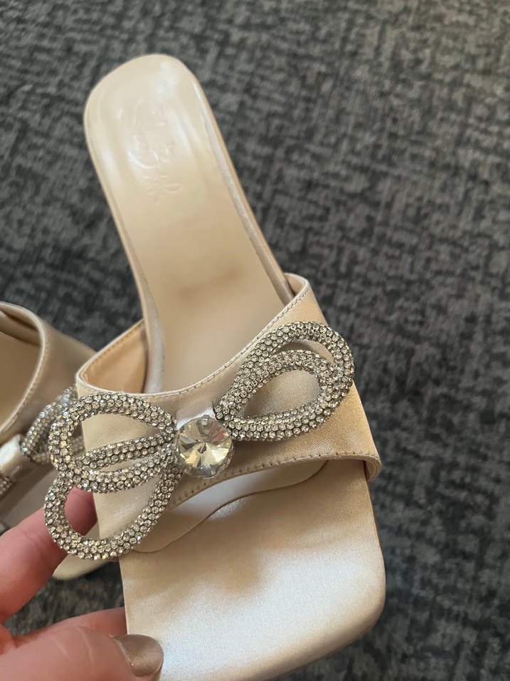 Saten Fiyonklu Bej Stiletto Abiye Ayakkabı - Görsel 3