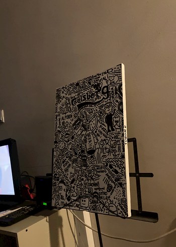 Siyah Beyaz Grafik Sanat Kitabı