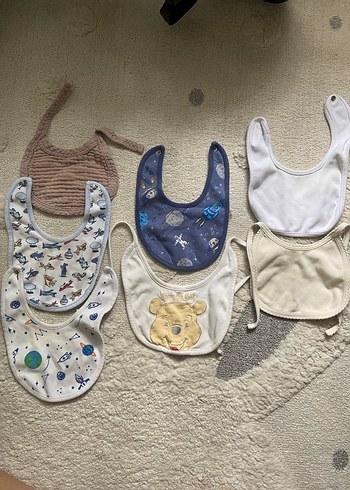  Beden çeşitli Renk Nakışlı Çok Renkli Bebek Önlüğü