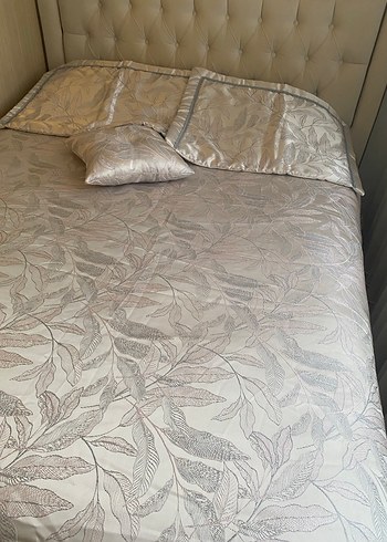 Nakışlı Bej Yatak Örtüsü - Görsel 10