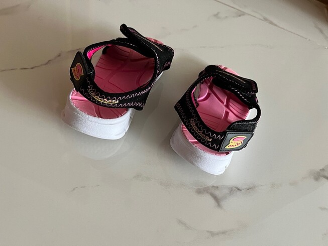 25 Beden pembe Renk Skechers sandalet