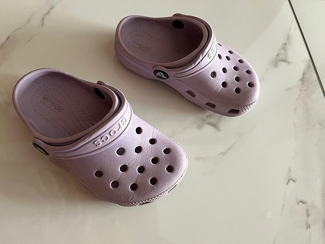 Crocs c9