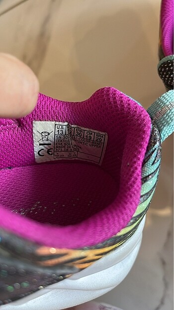 30 Beden Skechers yeni