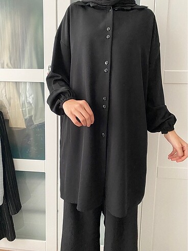 Aura Butik Siyah gömlek