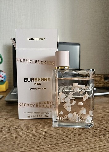 Burberry her petals limited edition 88 ml