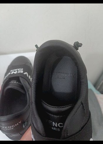 GIVENCHY Siyah Givenchy Paris Kadın Sneakers
