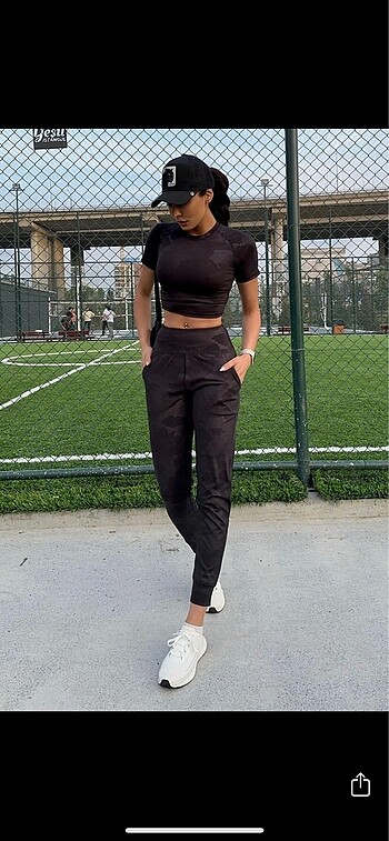 Jogger kamuflaj desenli eşofman altı