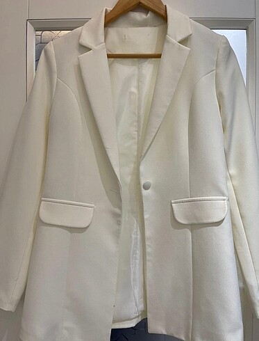 Beyaz blazer