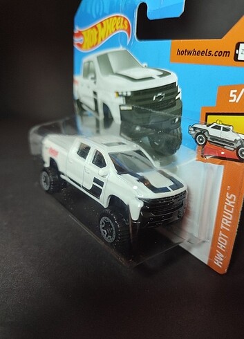  Beden CHEVY SILVERADO TRAIL BOSS LT