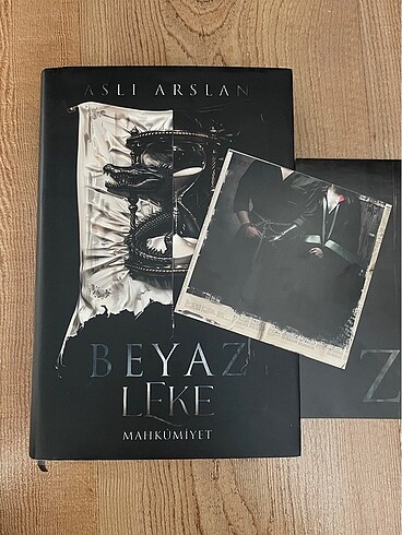 Beyaz Leke kitap