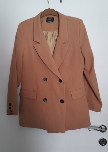 Düğmeli Bej Kadın Blazer Ceket