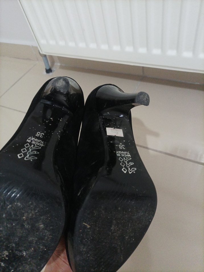 Siyah Tokalı Gotik Stiletto Topuklu Kadın Ayakkabı - Görsel 3