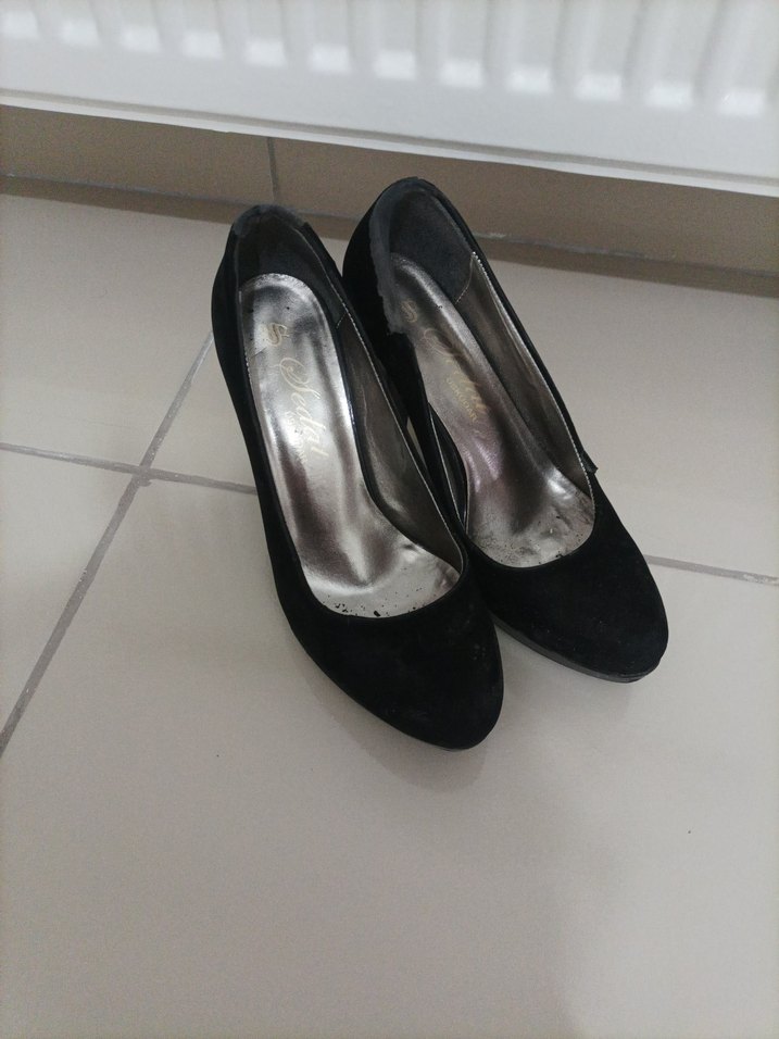 Siyah Tokalı Gotik Stiletto Topuklu Kadın Ayakkabı - Görsel 4