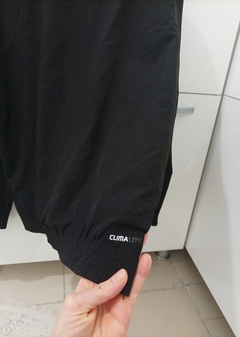 Siyah Kırmızı Şeritli Fermuarlı Spor Ceket - Görsel 9