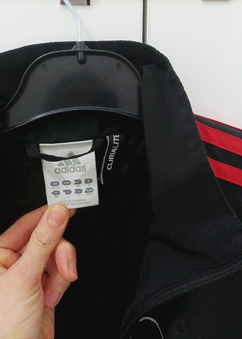 Siyah Kırmızı Şeritli Fermuarlı Spor Ceket - Görsel 3