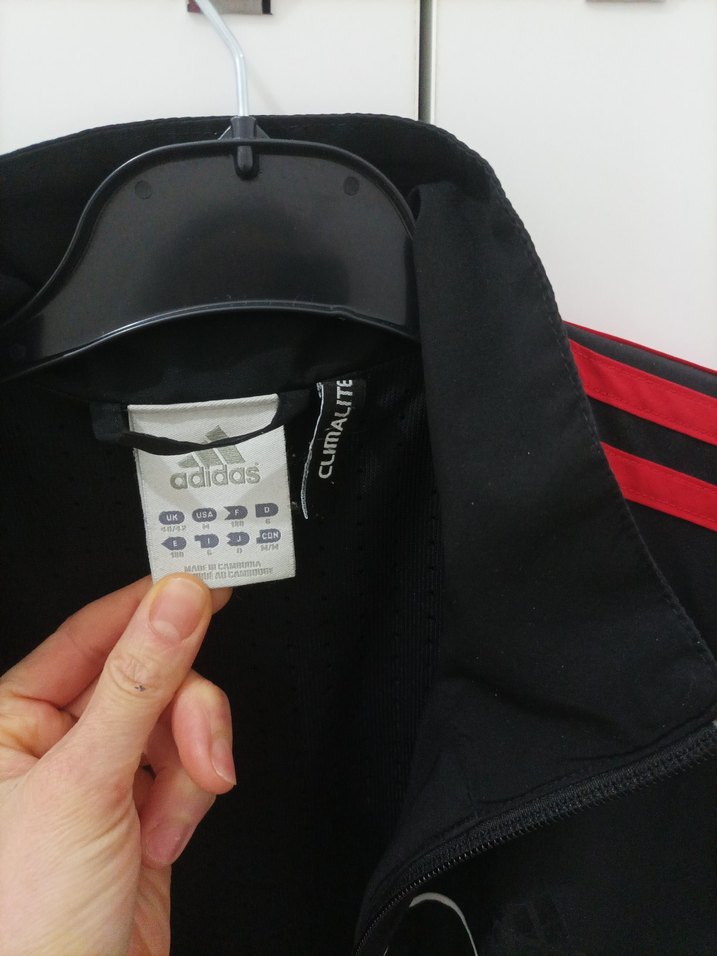 Siyah Kırmızı Şeritli Fermuarlı Spor Ceket - Görsel 3