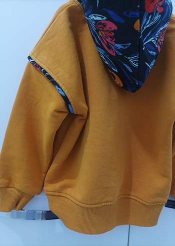 Kız Çocuk Sarı Kapüşonlu Sweatshirt - Görsel 3