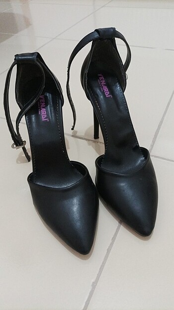 Bayan yüksek stiletto