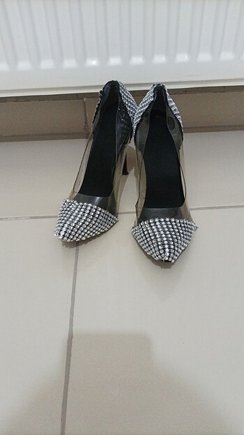 Bayan taşli stiletto 