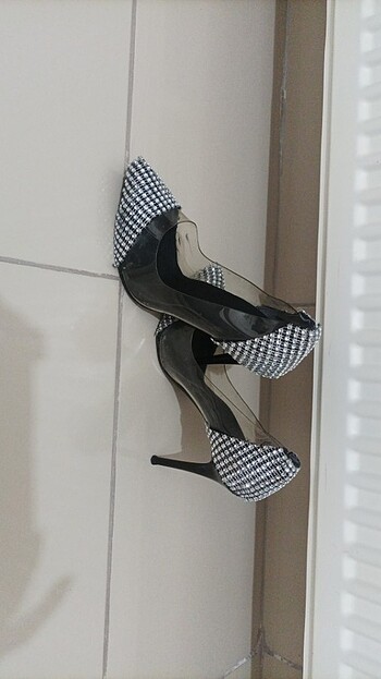 Diğer Bayan taşli stiletto