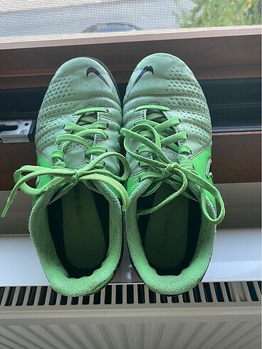 33 Beden Nike futbol ayakkabısı