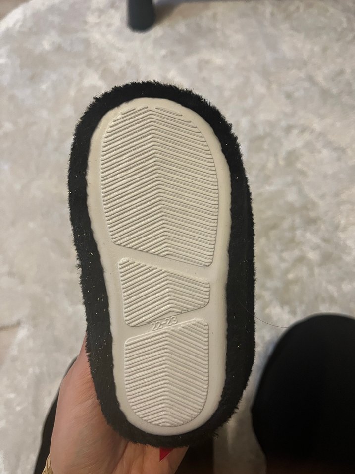 Kız Çocuk Siyah Minnie Nakışlı Terlik - Görsel 2