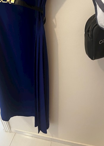 Kemerli Lacivert Halter Yaka Midi Elbise - Görsel 3