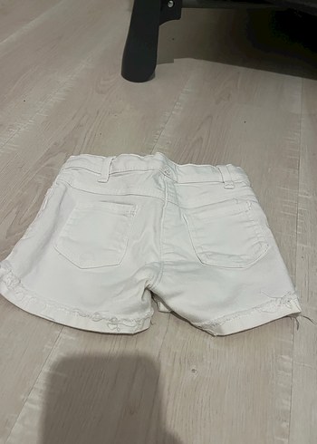 Düğmeli Beyaz Kız Şort - Görsel 4