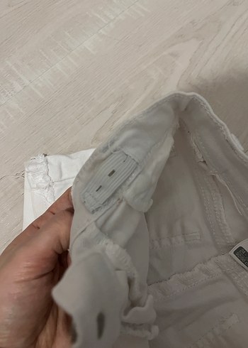 Düğmeli Beyaz Kız Şort - Görsel 3