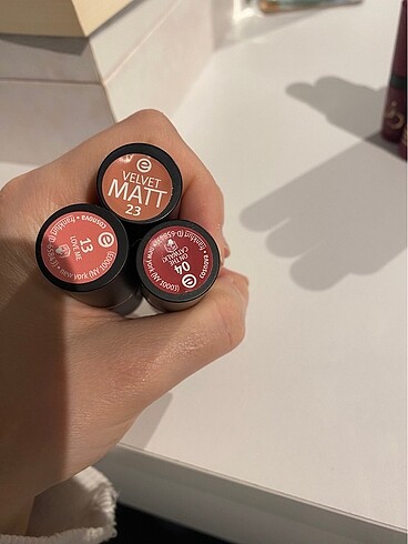 Essence Essence Ruj