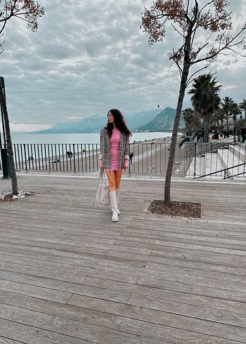 Pembe Mini Yüksek Yakalı  Elbise - Görsel 3