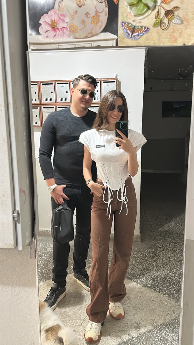 Beyaz sagaza tasarım tişört - Görsel 2