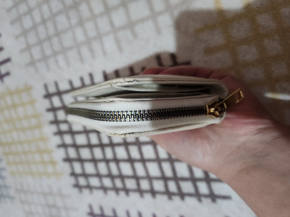 Beyaz Yılan Desenli Deri Fermuarlı Kadın Cüzdanı - Görsel 3