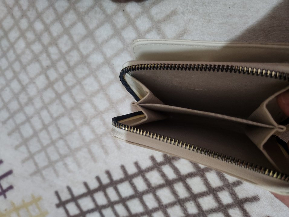 Beyaz Yılan Desenli Deri Fermuarlı Kadın Cüzdanı - Görsel 5