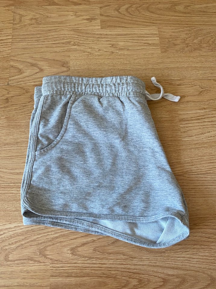 Gri Kadın Mini Şort Rahat Kesim - Görsel 4