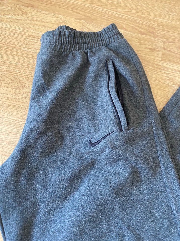 Kadın Gri Rahat Kesim Fermuarlı Eşofman Altı - Görsel 4