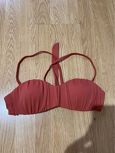 Bikini üstü