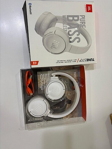 JBL tune570