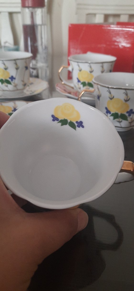 Çiçek Desenli Beyaz Porselen Fincan Takımı - Görsel 4